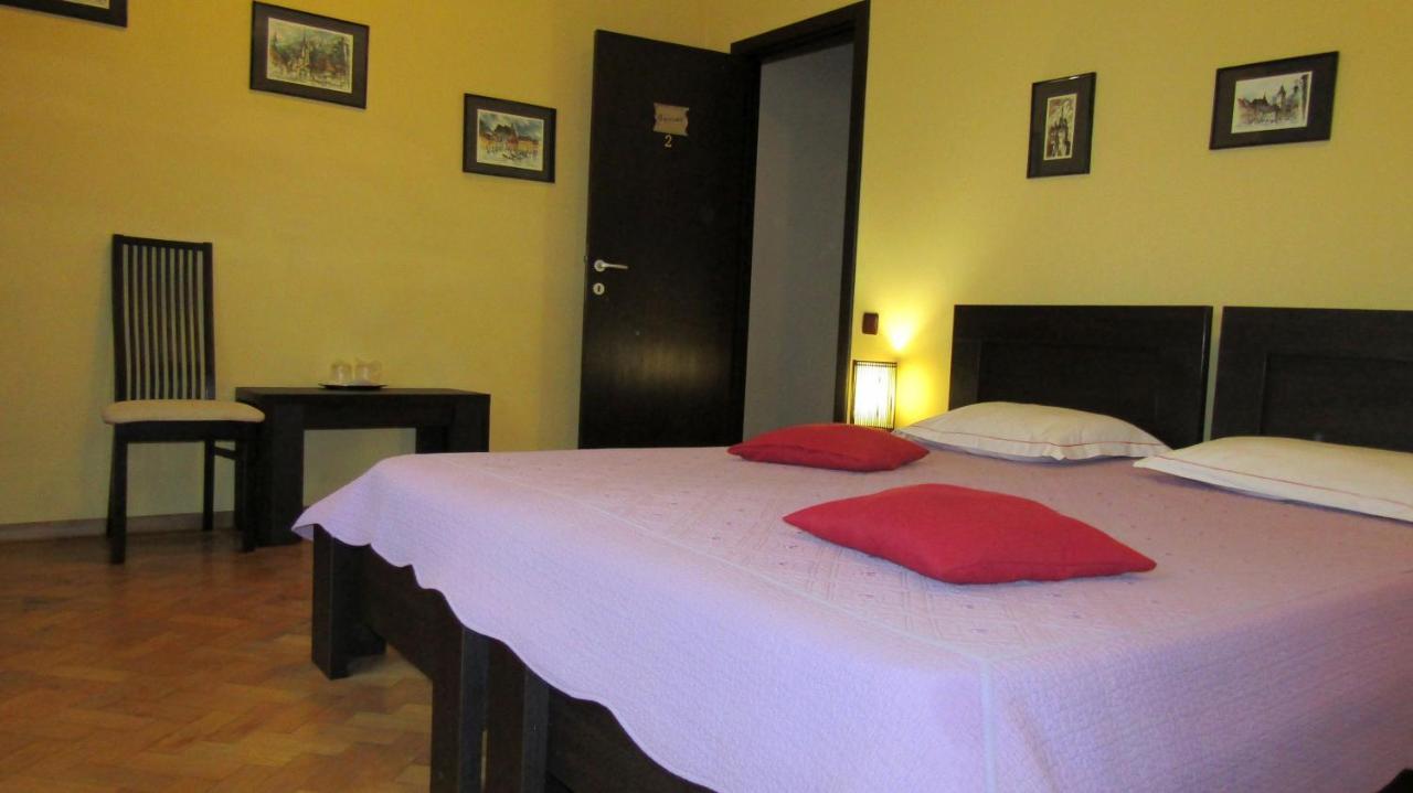Rami House Central Double Rooms Braşov Exteriör bild