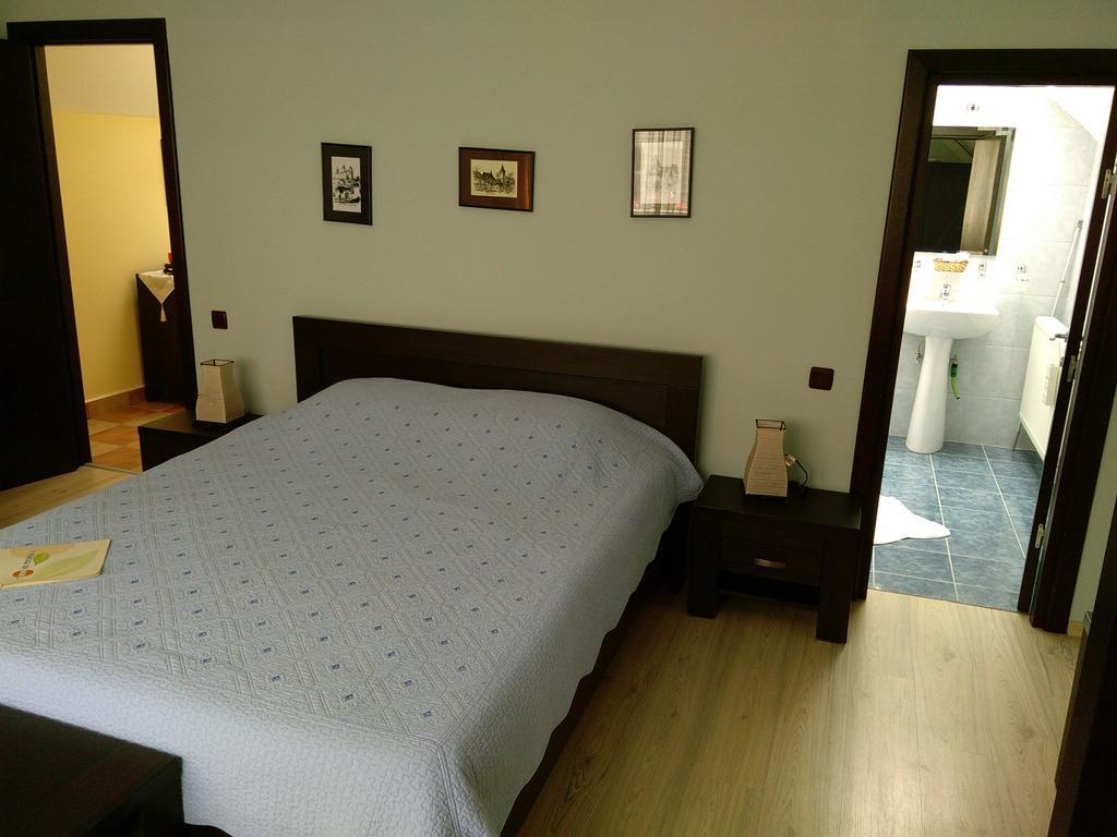Rami House Central Double Rooms Braşov Rum bild