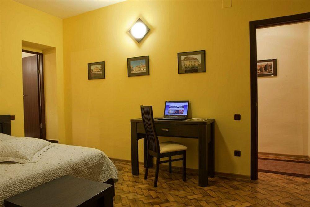 Rami House Central Double Rooms Braşov Exteriör bild