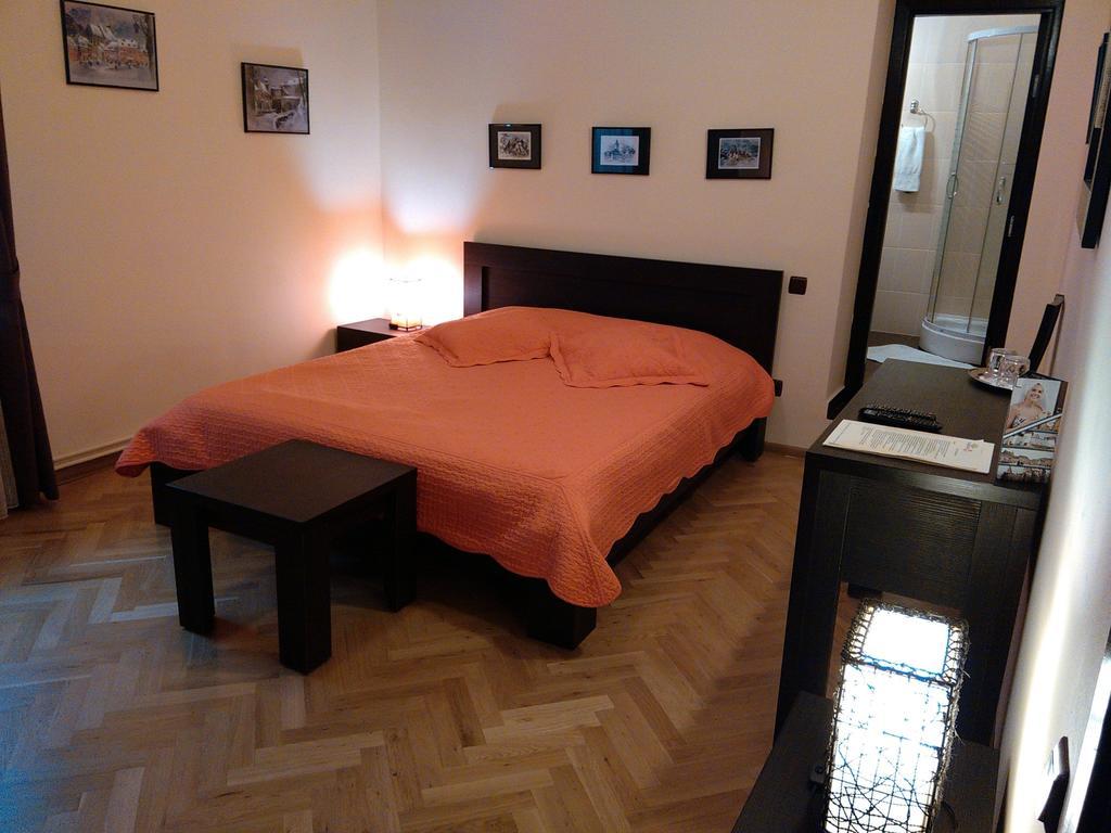 Rami House Central Double Rooms Braşov Rum bild