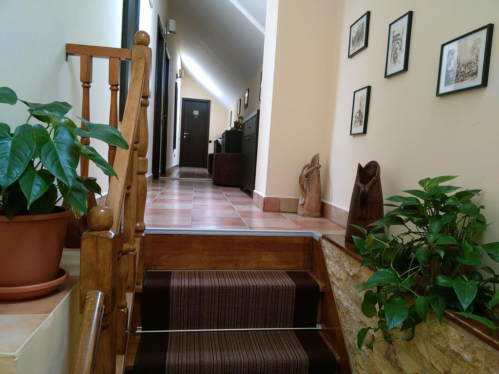 Rami House Central Double Rooms Braşov Exteriör bild